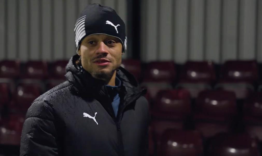 哈维-西蒙斯：很喜欢阿奇-格雷的踢球方式，他未来会非常出色