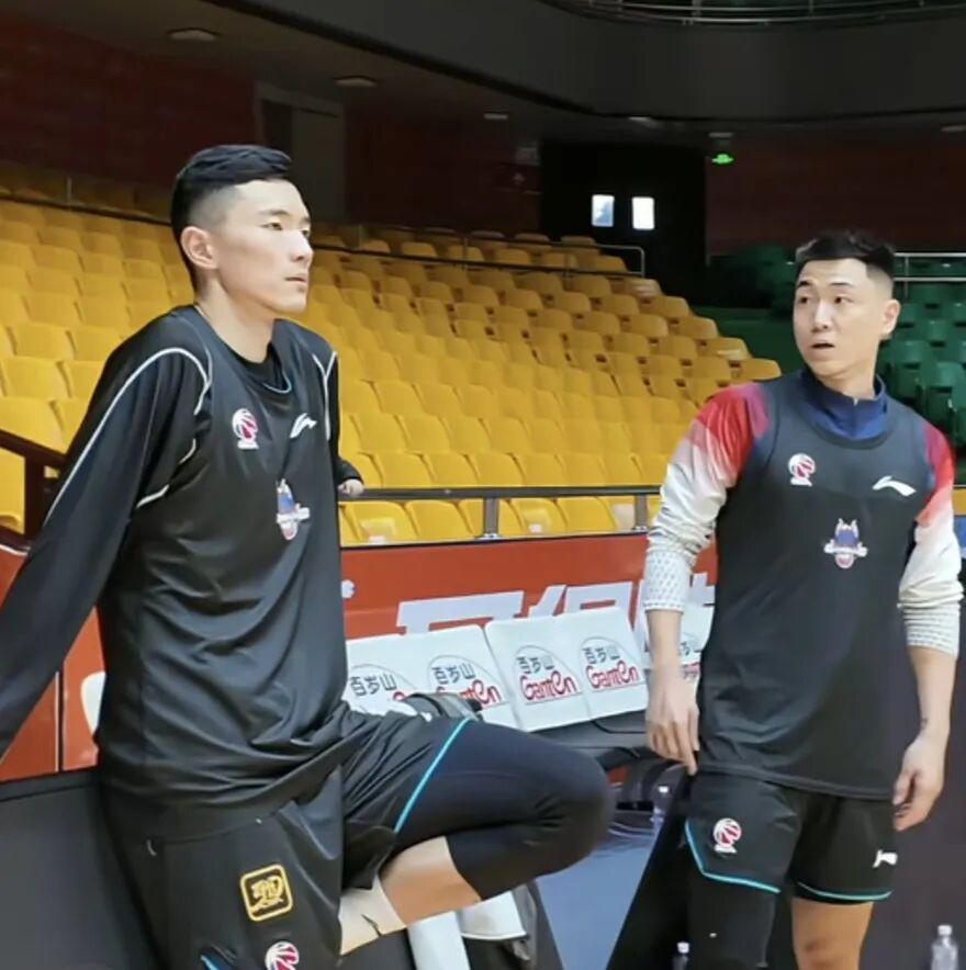 9393体育注册登录-高诗岩归队+双外援就位！山东男篮出征广州，节后首战验成色